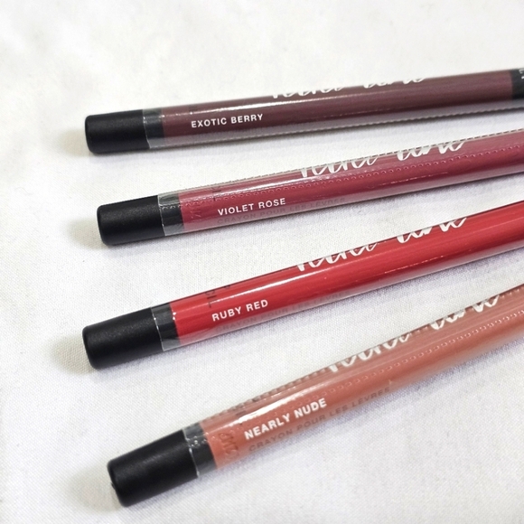 ♡Victoria's Secret Lip Liner | Velvet Line | Sold Out Items - 4 Colors Available - Picture 16 of 17
